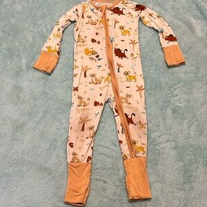 6-12 month, Lion King zippy!